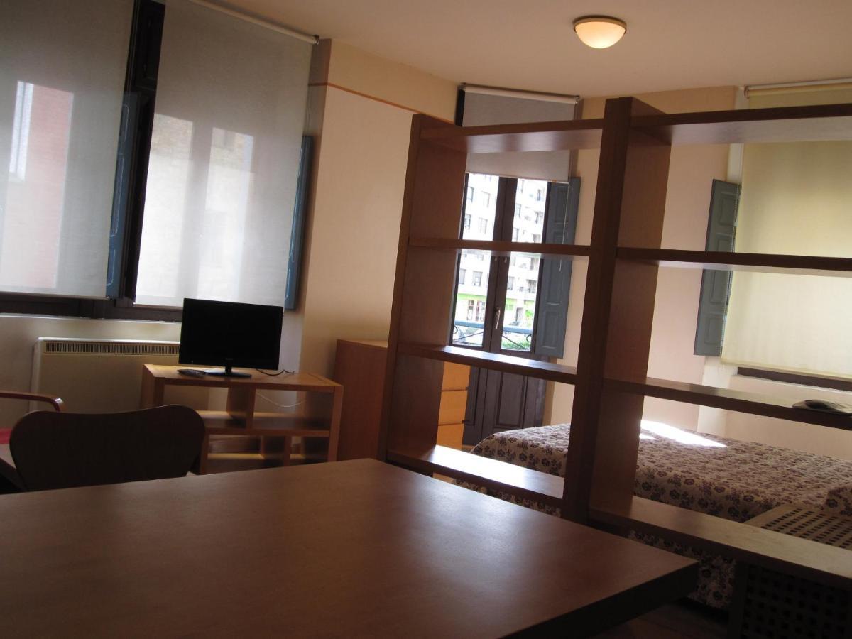 Apartamentos Legazpi Cangas De Narcea Eksteriør billede
