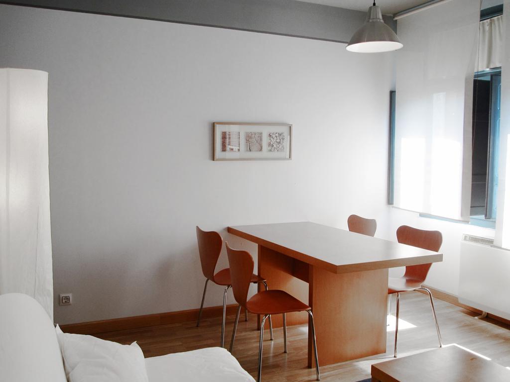 Apartamentos Legazpi Cangas De Narcea Eksteriør billede
